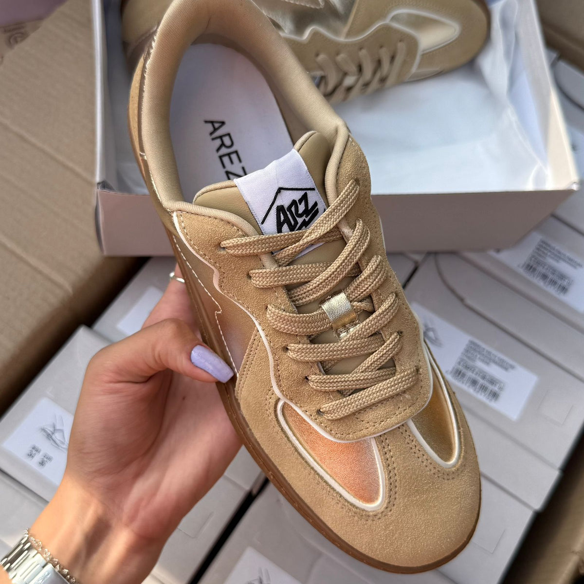 Tênis Casual Dourado Arezzo A139170001