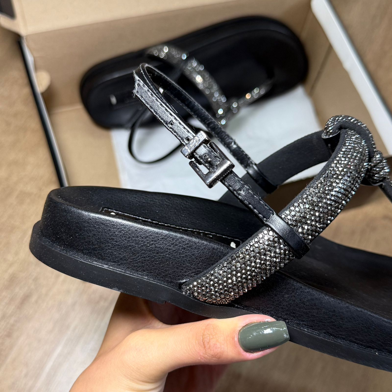 Sandália Santa Lolla Papete com Tiras em Strass 089A.578F.0300