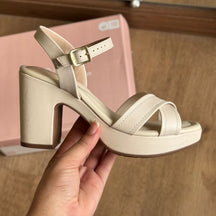 Sandália Modare Salto Bloco Tiras Cruzadas 7203.110