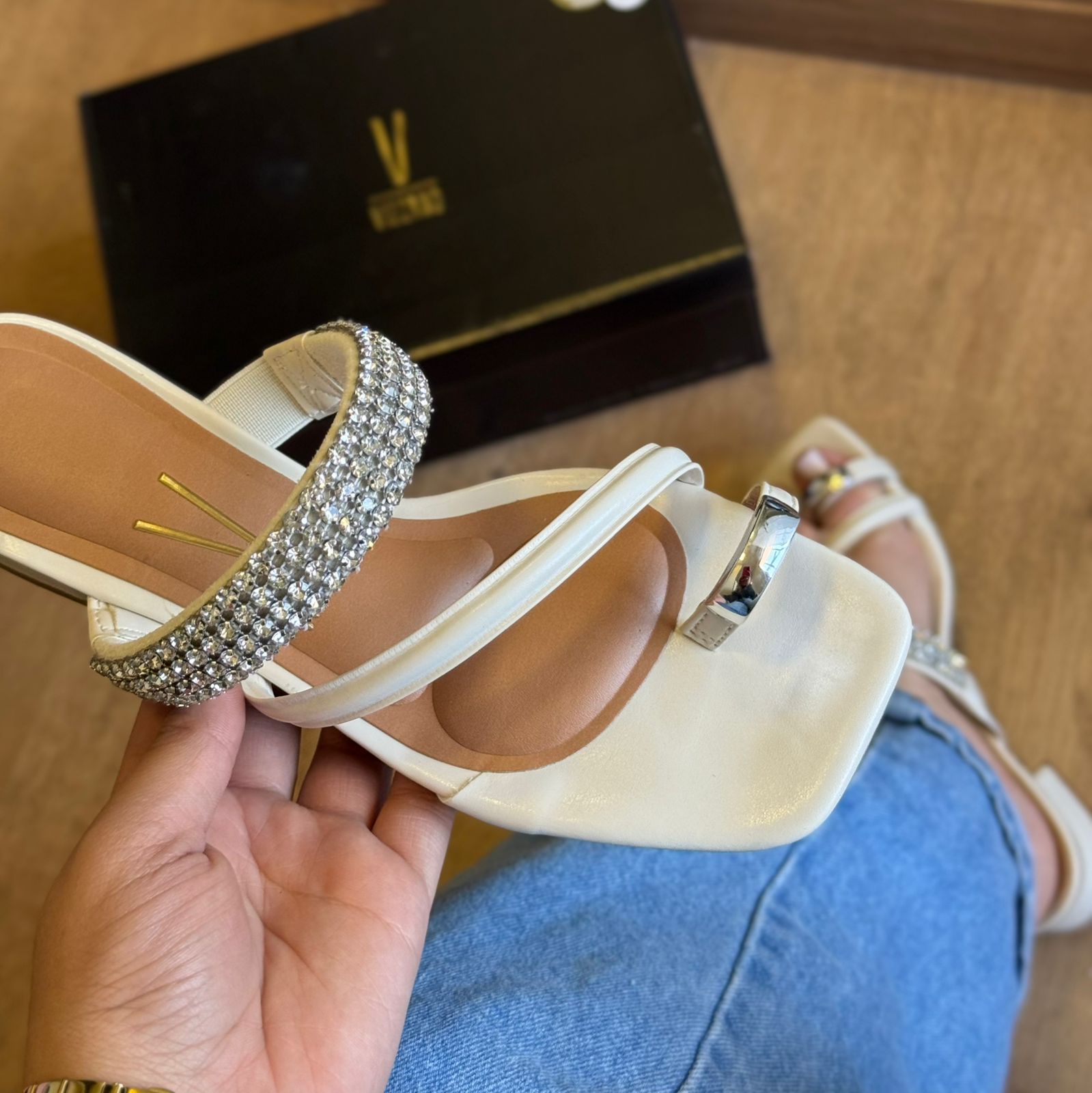 Sandália Vizzano Salto Bloco Baixo 6454.133 - Black Friday