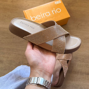 Sandália Beira Rio Rasteira Tiras Cruzadas Brilhosas 8542.104