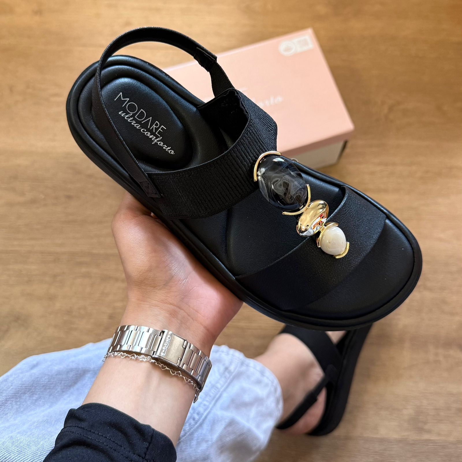 Sandália Modare Adornos na Tira 7208.108