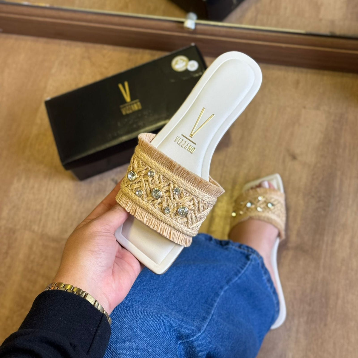 Sandália Vizzano Rasteira Detalhe Natural 6513.324