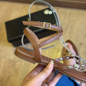 Sandália Vizzano Rasteira Detalhe Dourado nas Tiras 6528.108