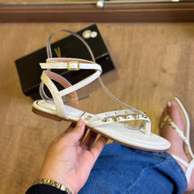 Sandália Vizzano Rasteira Detalhe Dourado nas Tiras 6528.108