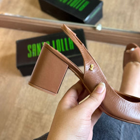 Sandália Santa Lolla Peep Toe Slingback Couro Salto Grosso 0705.4B73.033B