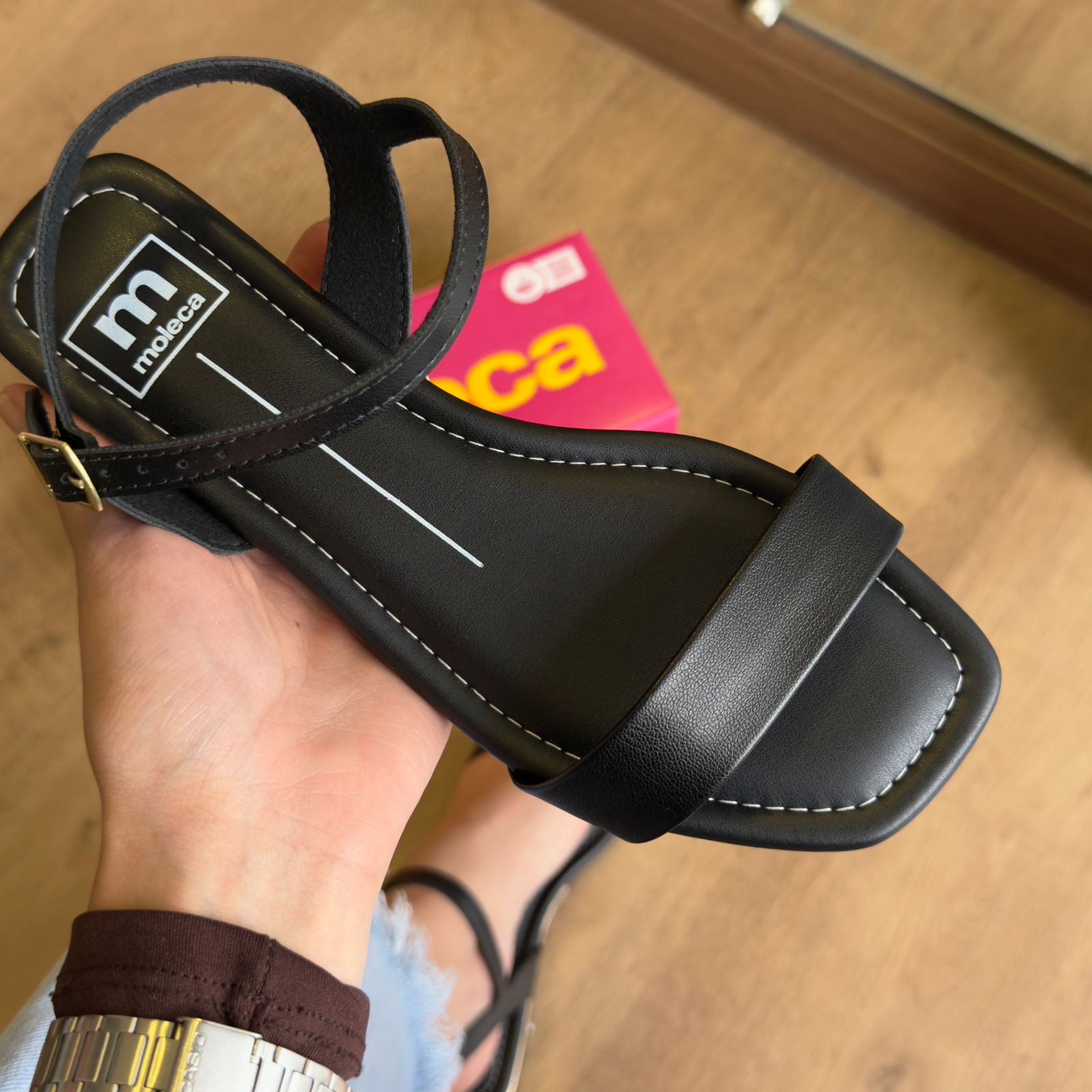 Sandália Moleca Rasteira Detalhe no Calcanhar 5559.101