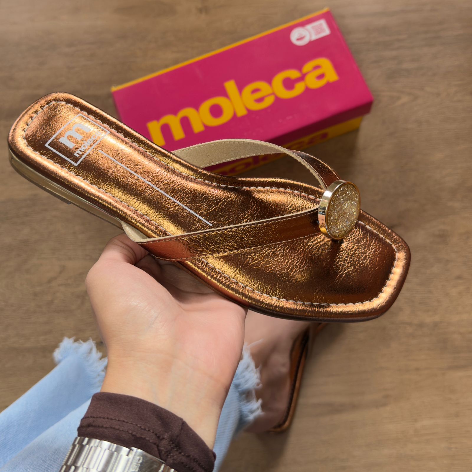 Sandália Moleca Rasteira Detalhe Circular na Tira 5559.102