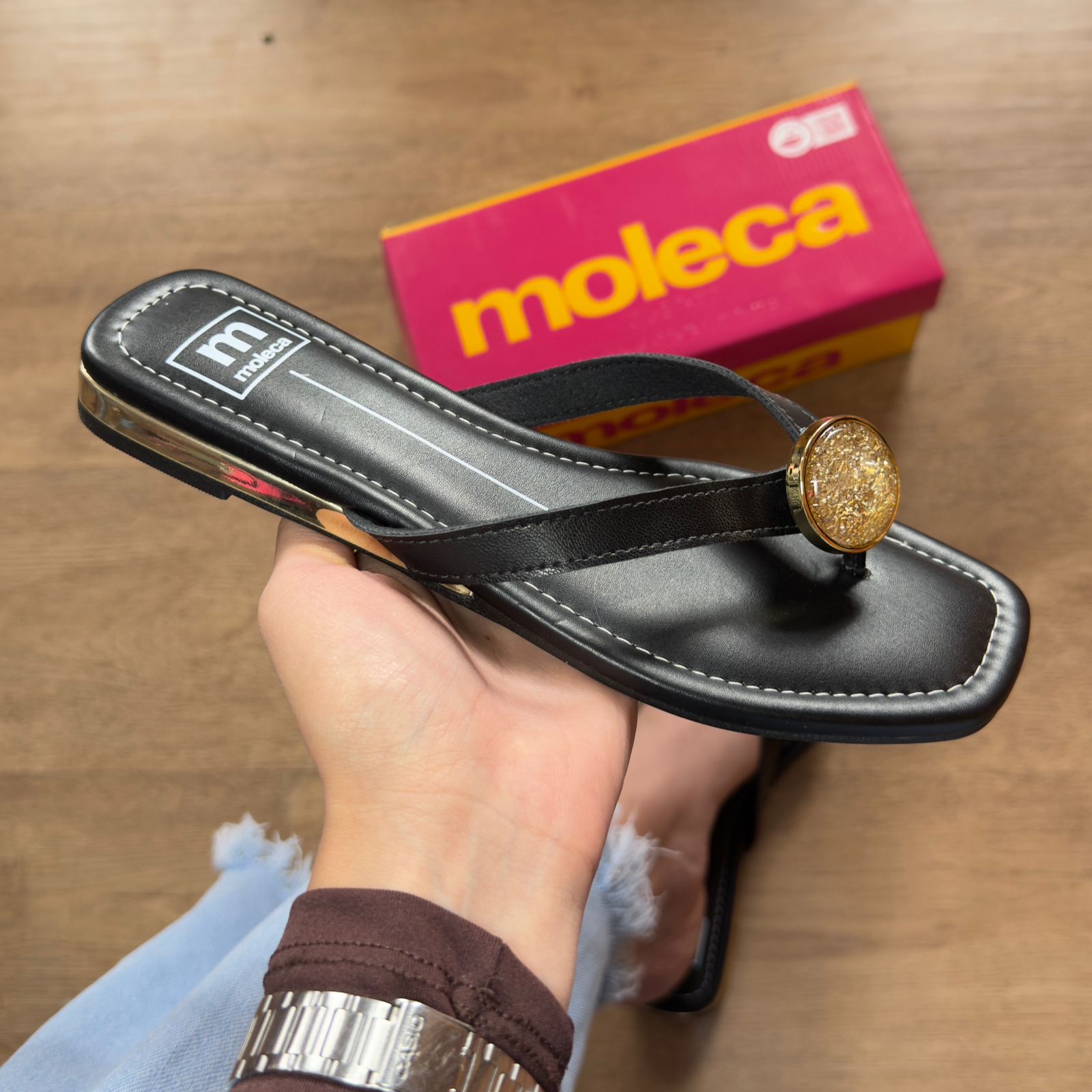 Sandália Moleca Rasteira Detalhe Circular na Tira 5559.102