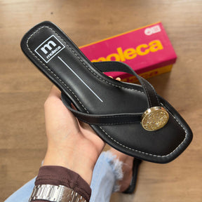 Sandália Moleca Rasteira Detalhe Circular na Tira 5559.102