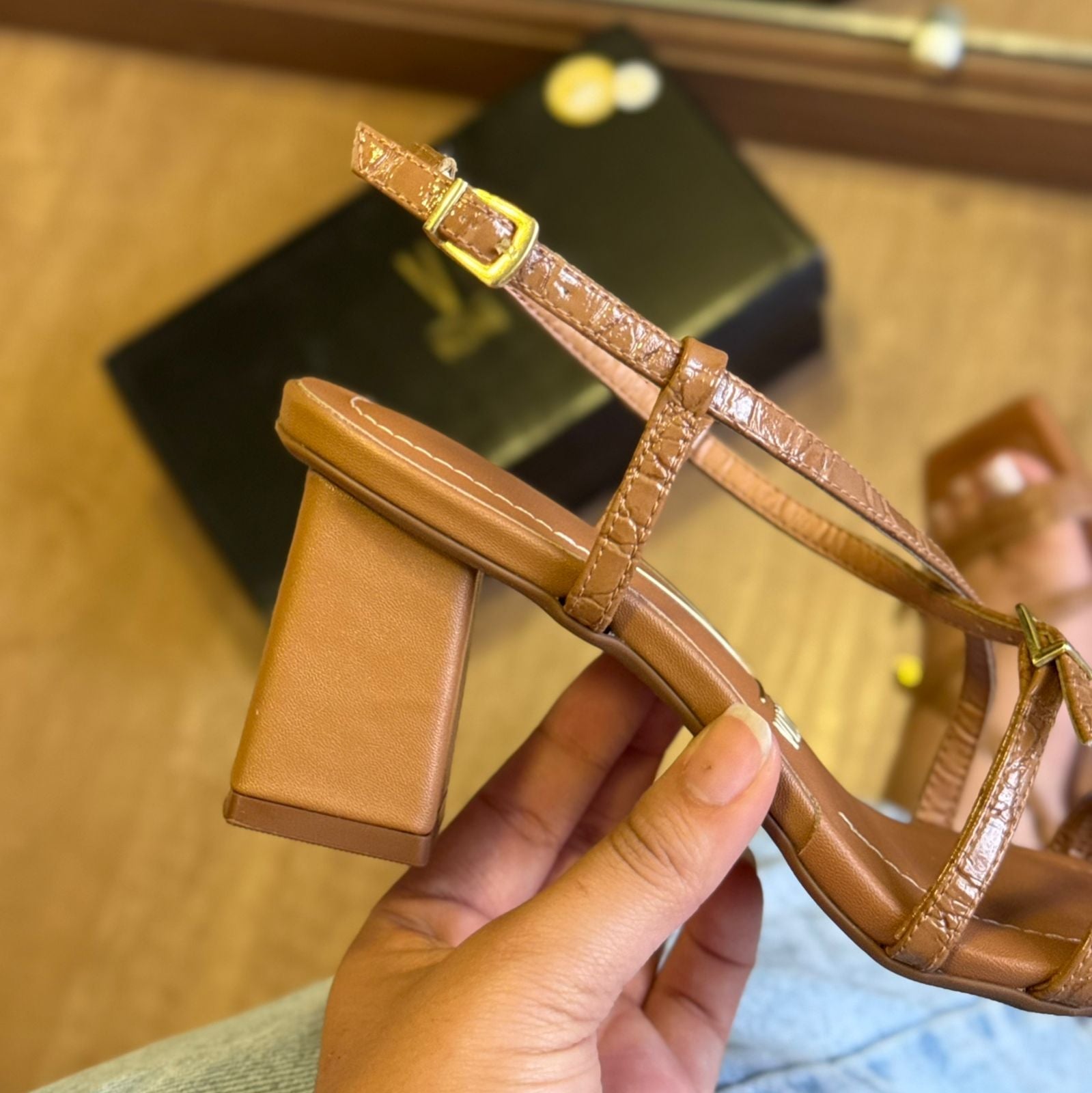 Sandália Vizzano Salto Bloco 6455.136