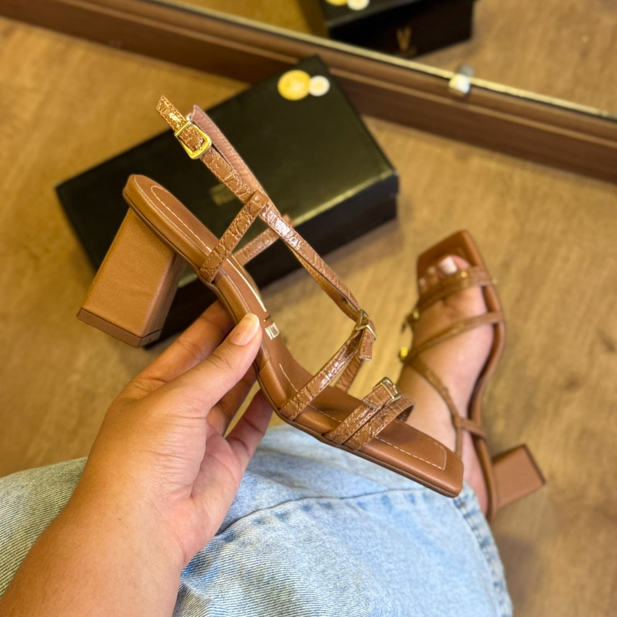 Sandália Vizzano Salto Bloco 6455.136