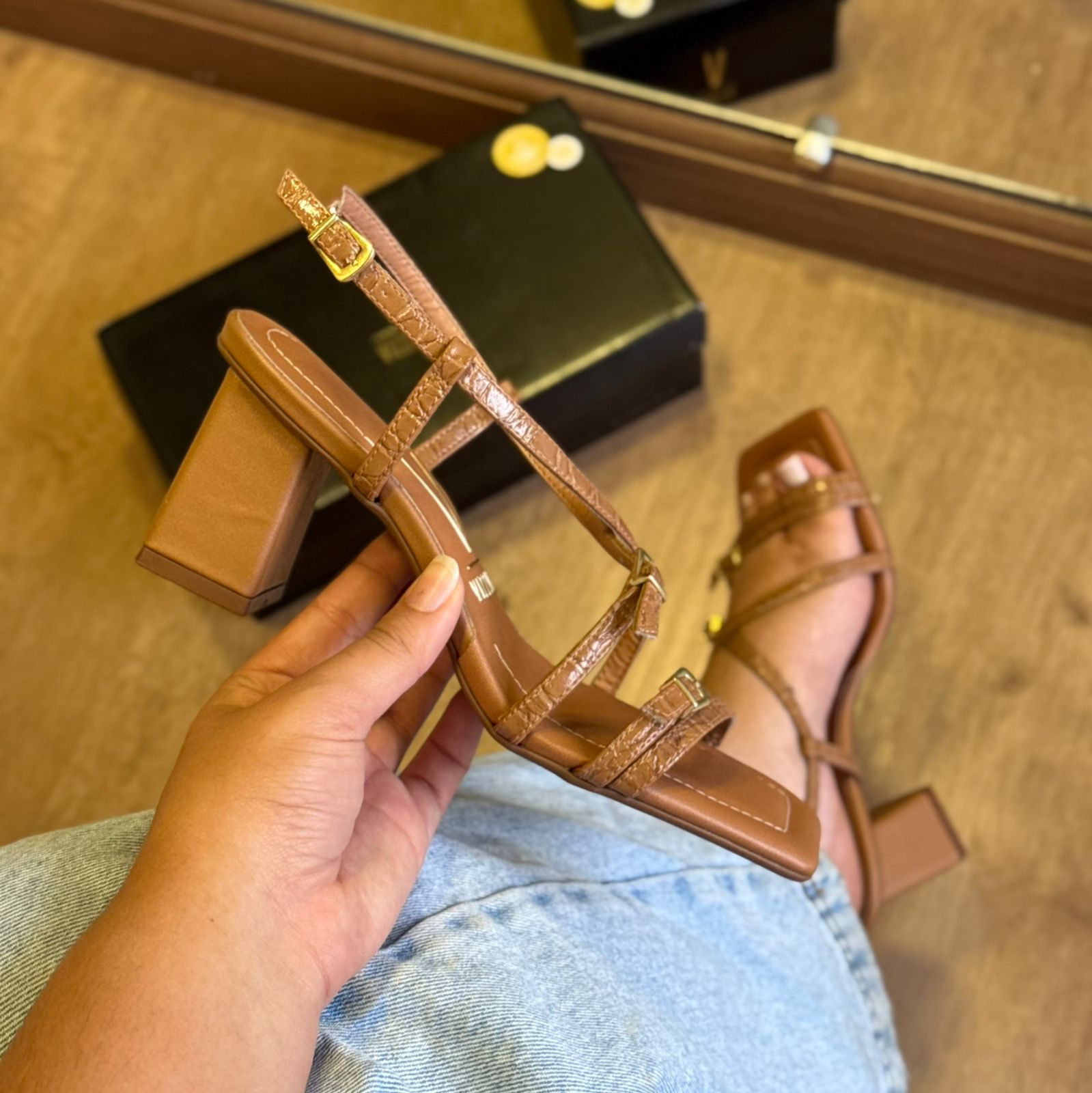 Sandália Vizzano Salto Bloco 6455.136