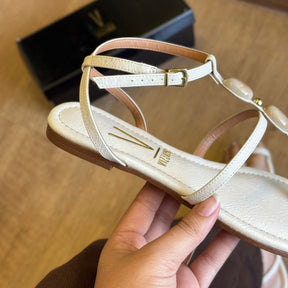 Sandália Vizzano Rasteiras Adornos nas Tiras 6235.1721