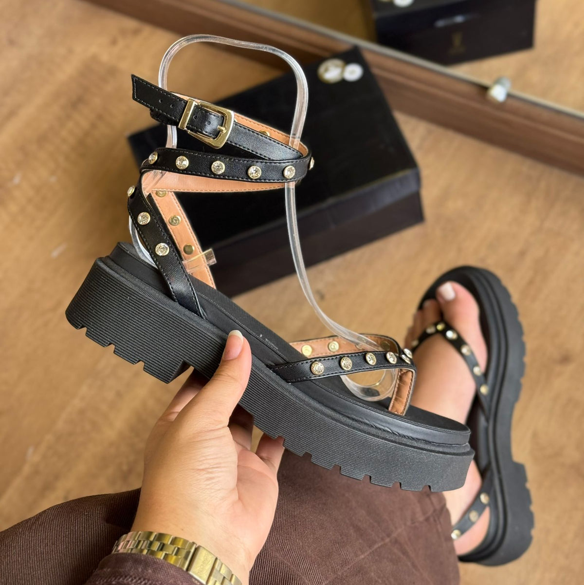 Sandália Vizzano Tiras no Tornozelo com Pedrarias 6499.133