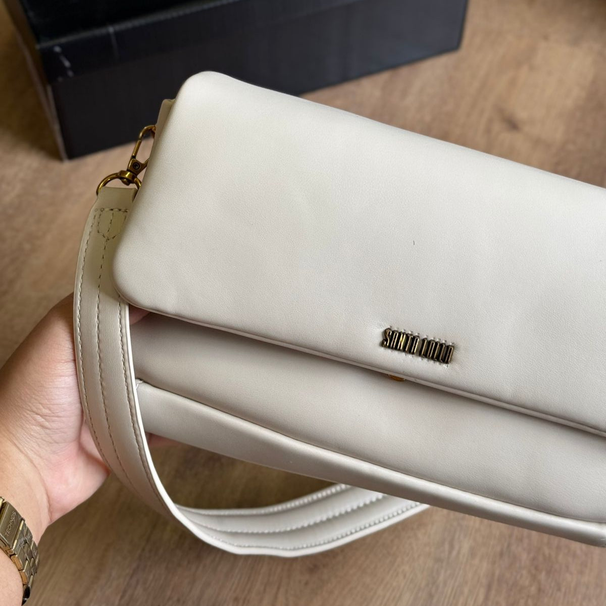 Bolsa Transversal Santa Lolla Slim com Alça Ajustável  0452.427E.037B