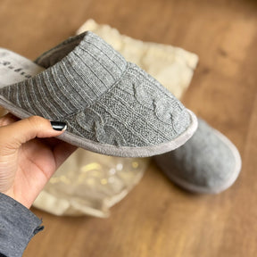 Pantufa Rubra Tecido