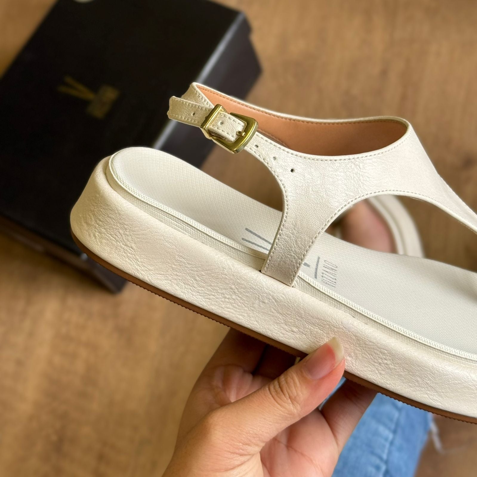 Sandália Vizzano Detalhe no Dedo 6506.127