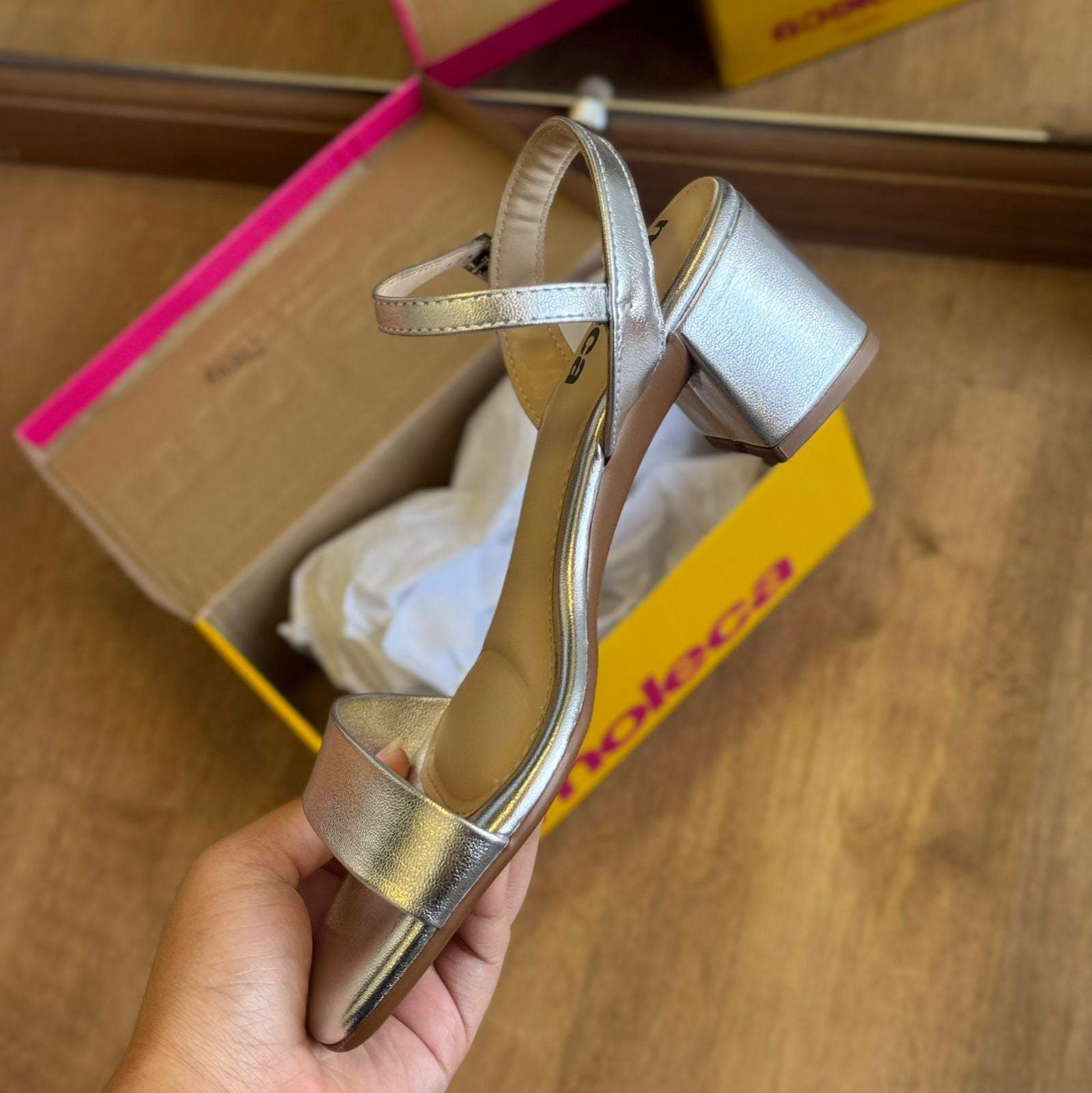 Sandália Moleca Salto Bloco Ajuste Prático 5496.101