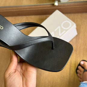 Sandália Arezzo Anabela Tiras Thong A138530001