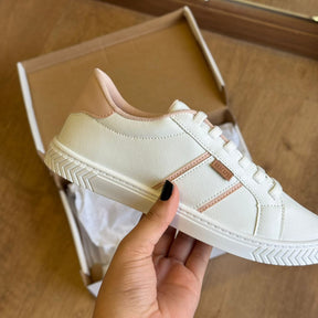 Tênis Ana Capri Cami Detalhe C303410002