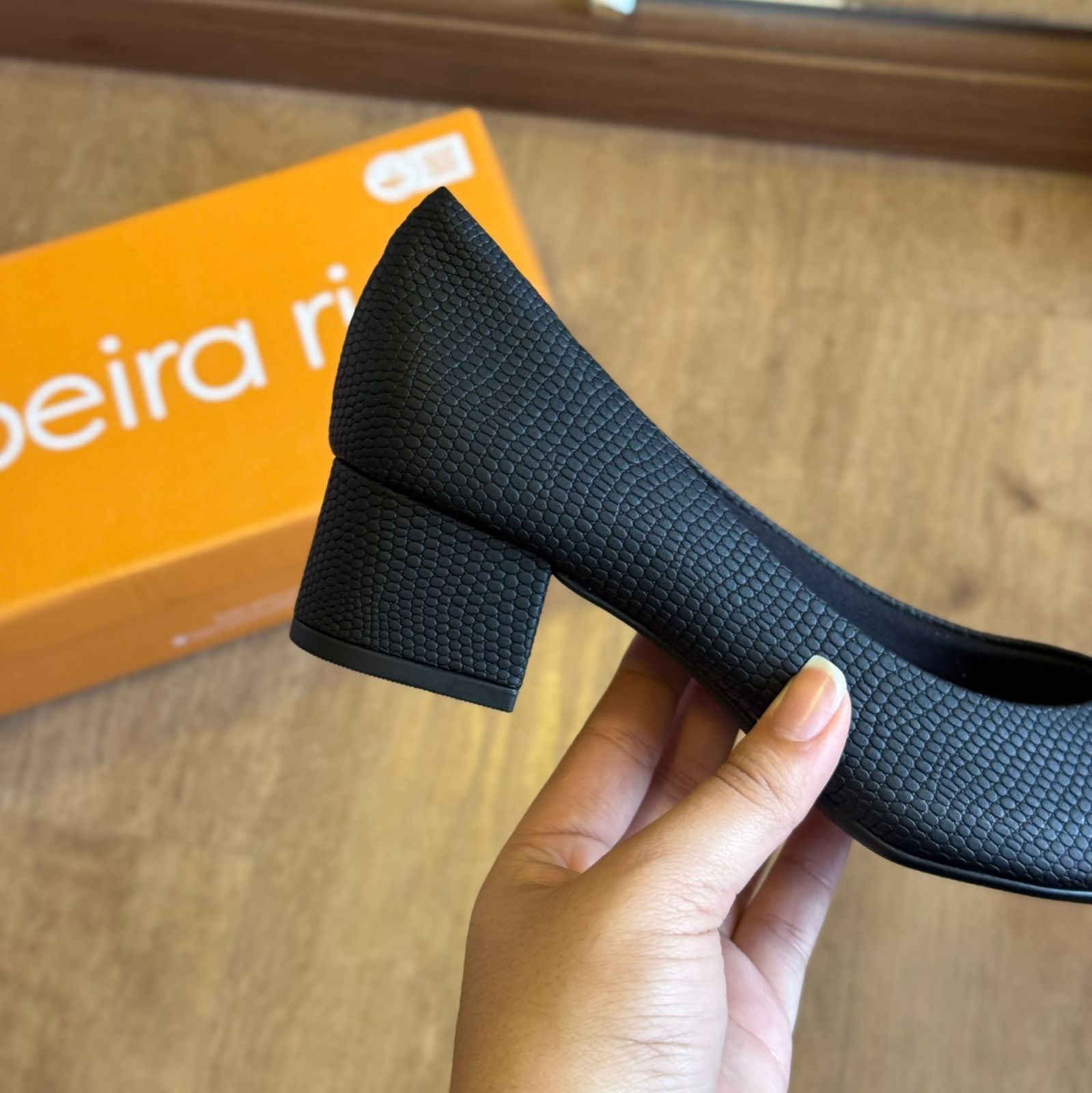 Sandália Beira Rio Salto Bloco 4182.200