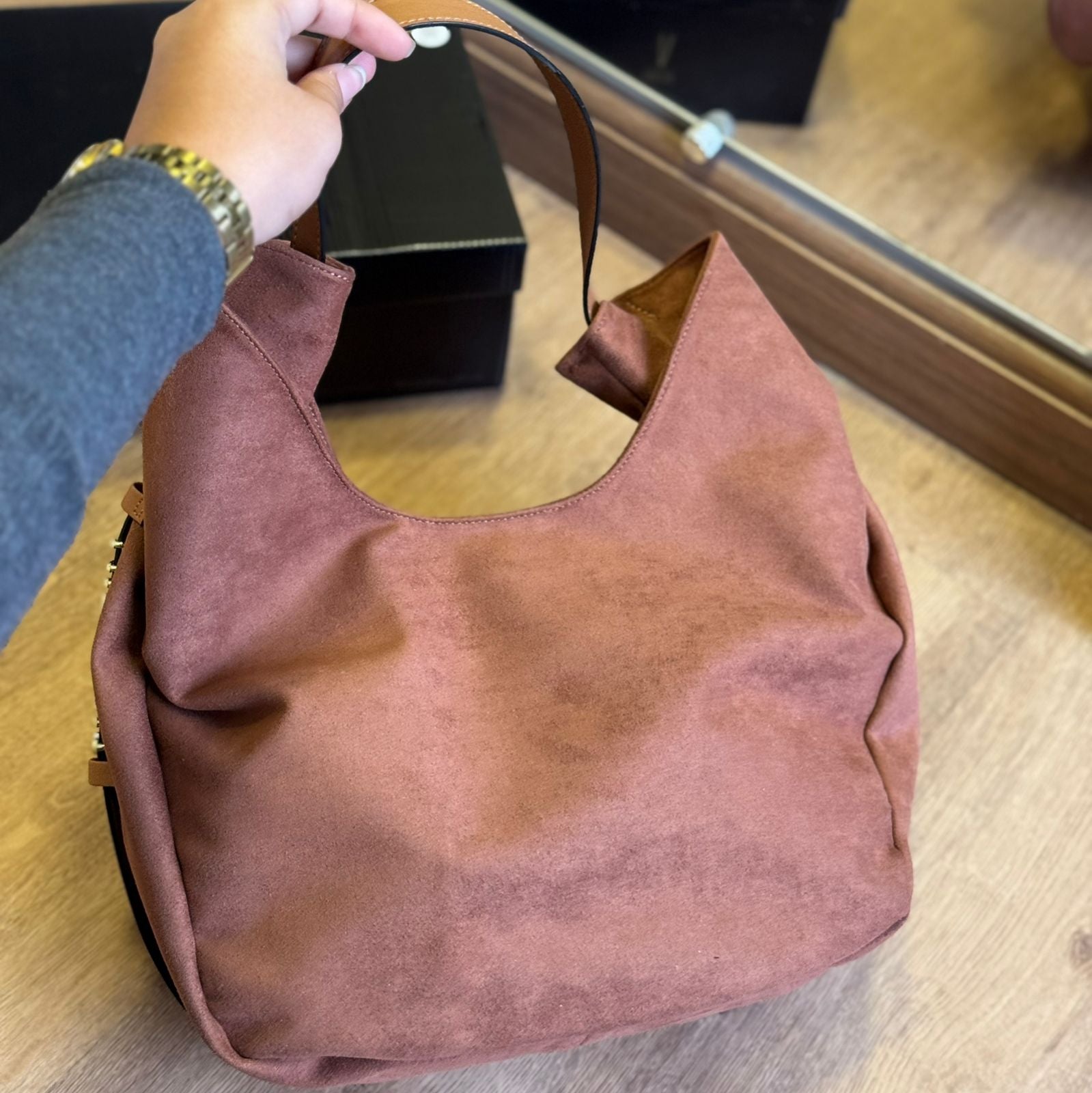 Bolsa Vizzano Detalhe Escrita da Marca 10104.1