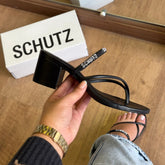 Sandália Schutz Salto Bloco Tiras com Strass S224950002