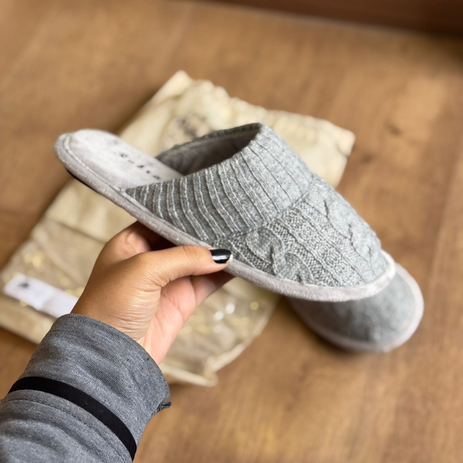 Pantufa Rubra Tecido