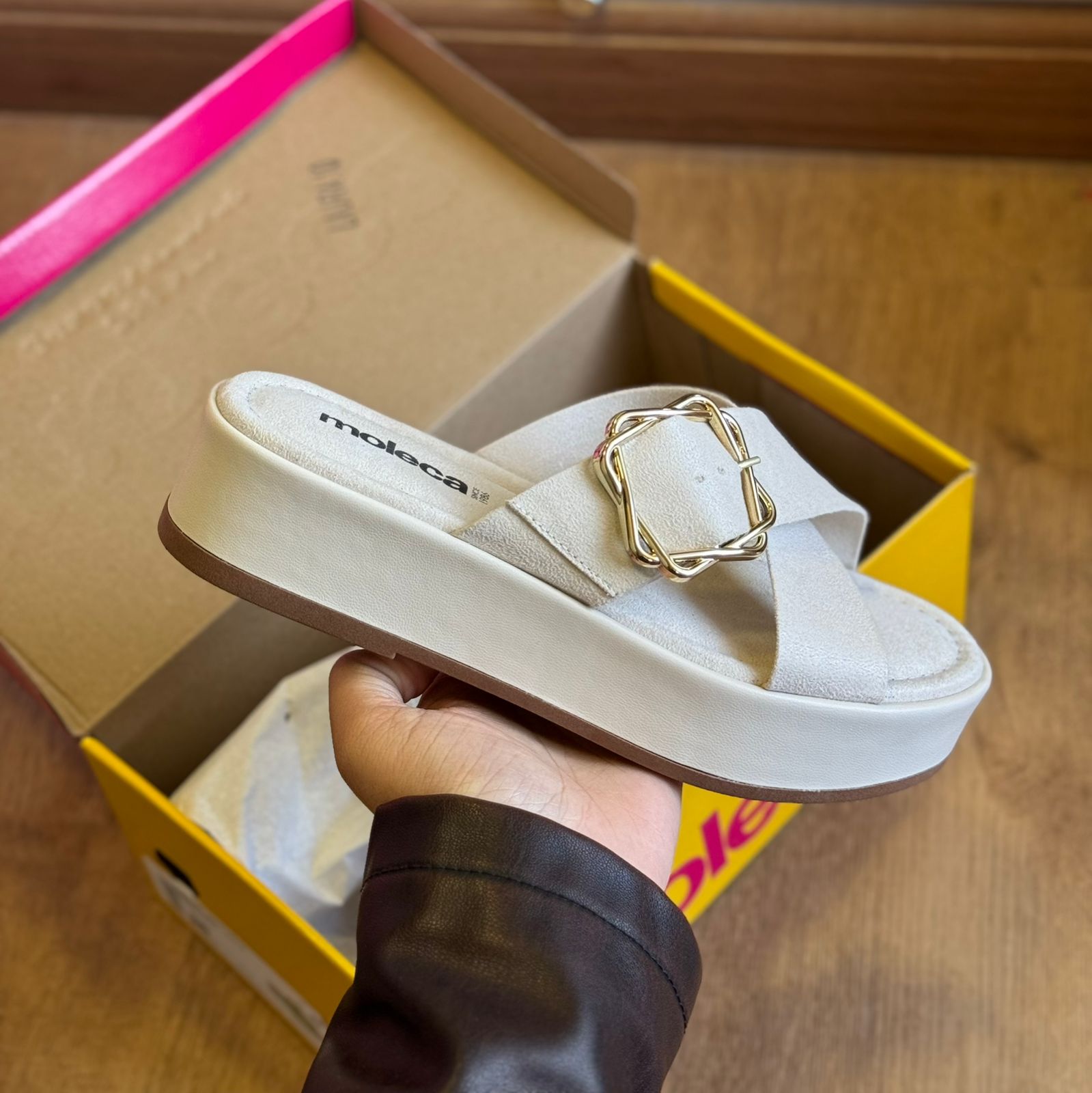 Sandália Moleca Detalhe Fino na Tira 5553.101 - Veludo