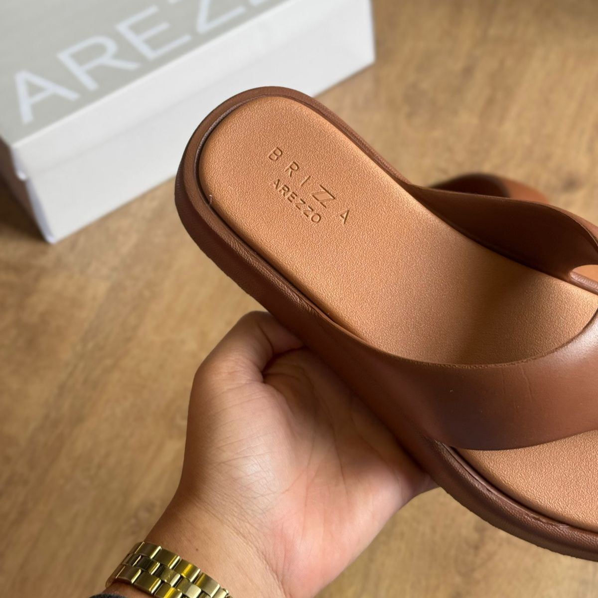 Sandália Arezzo Flatform Bicolor Tira Z191690001