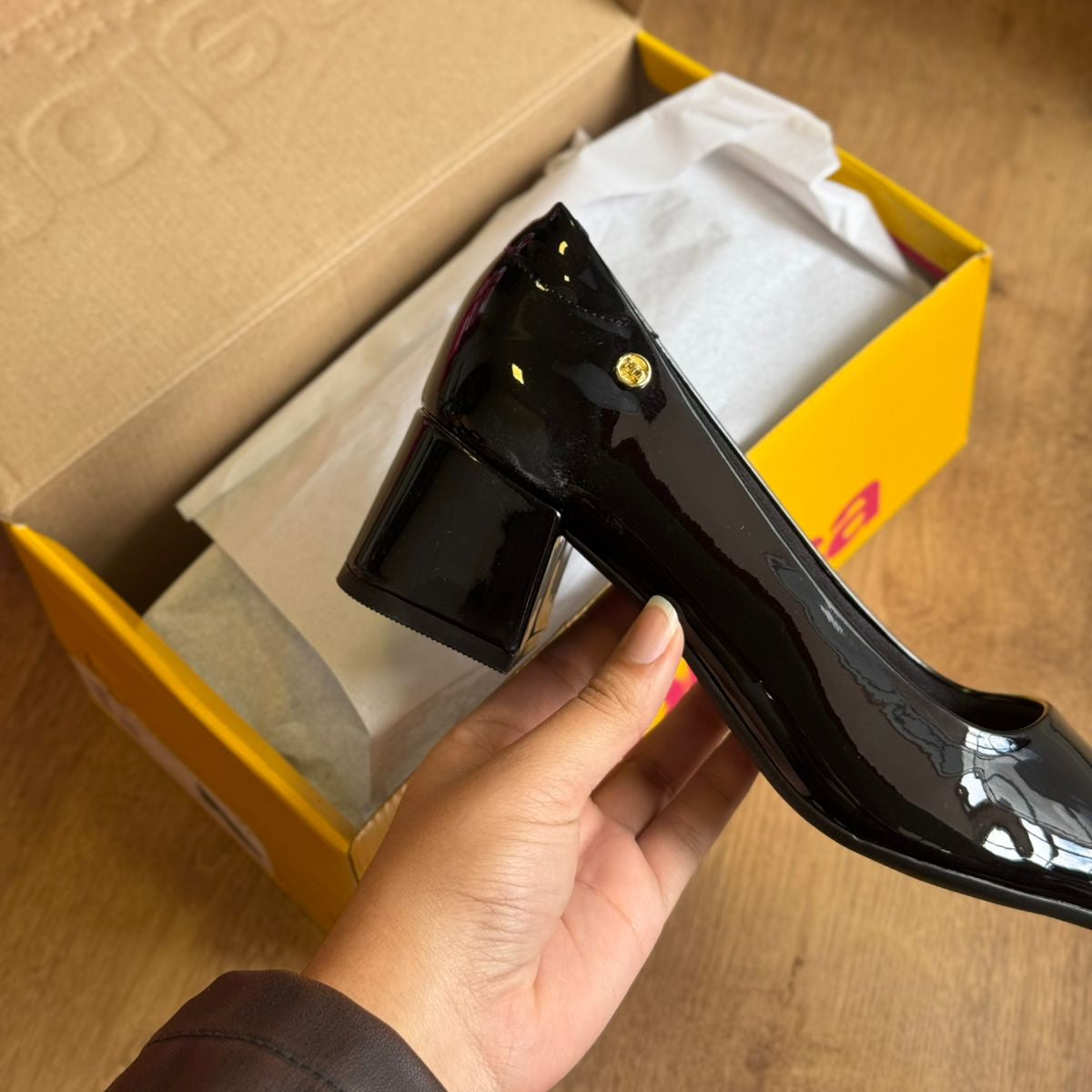 Sapato Moleca Salto Bloco 5822.100