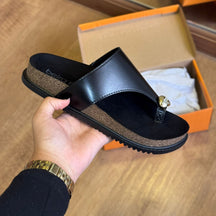 Sandália Papete Beira Rio Detalhe Dourado no Dedo 8524.110