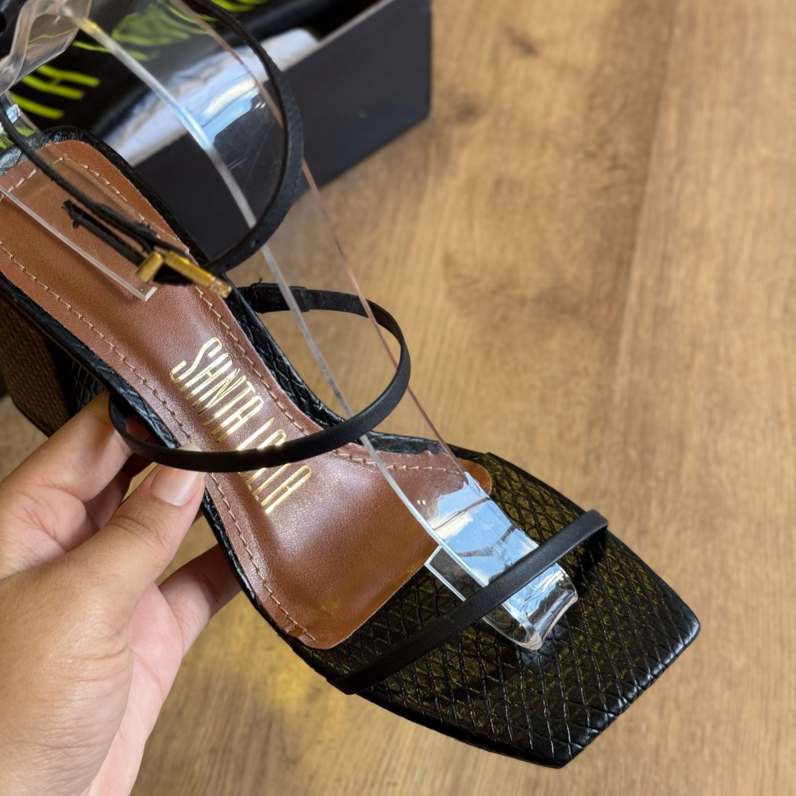 Sandália Santa Lolla Couro Confort Salto Bloco 046A.2BCD.033B