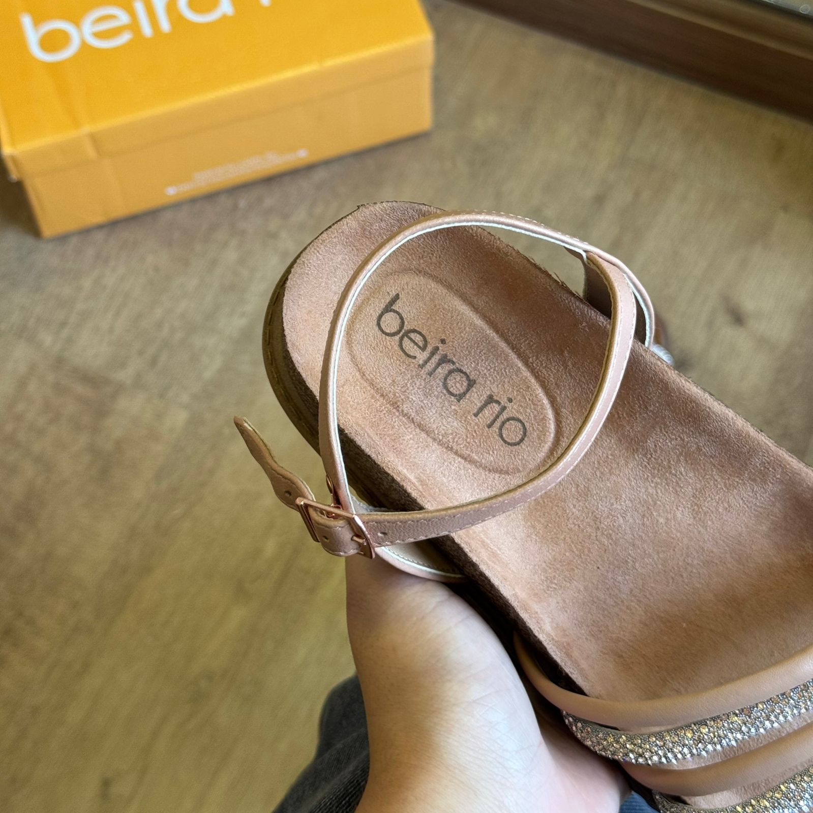 Sandália Beira Rio Tiras de Strass 8523.118