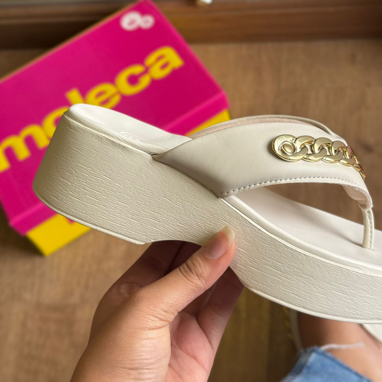 Tamanco Moleca Pedrarias Douradas 5503.117