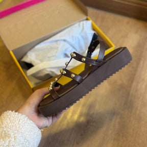 Sandália Moleca Detalher de Bolinhas Douradas 5489.119