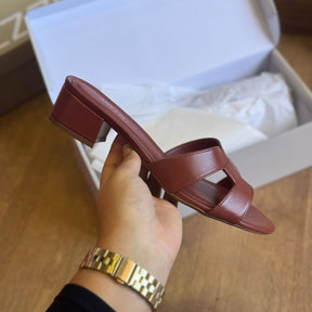 Tamanco Arezzo Couro Salto Bloco Tira Vazada A031990246