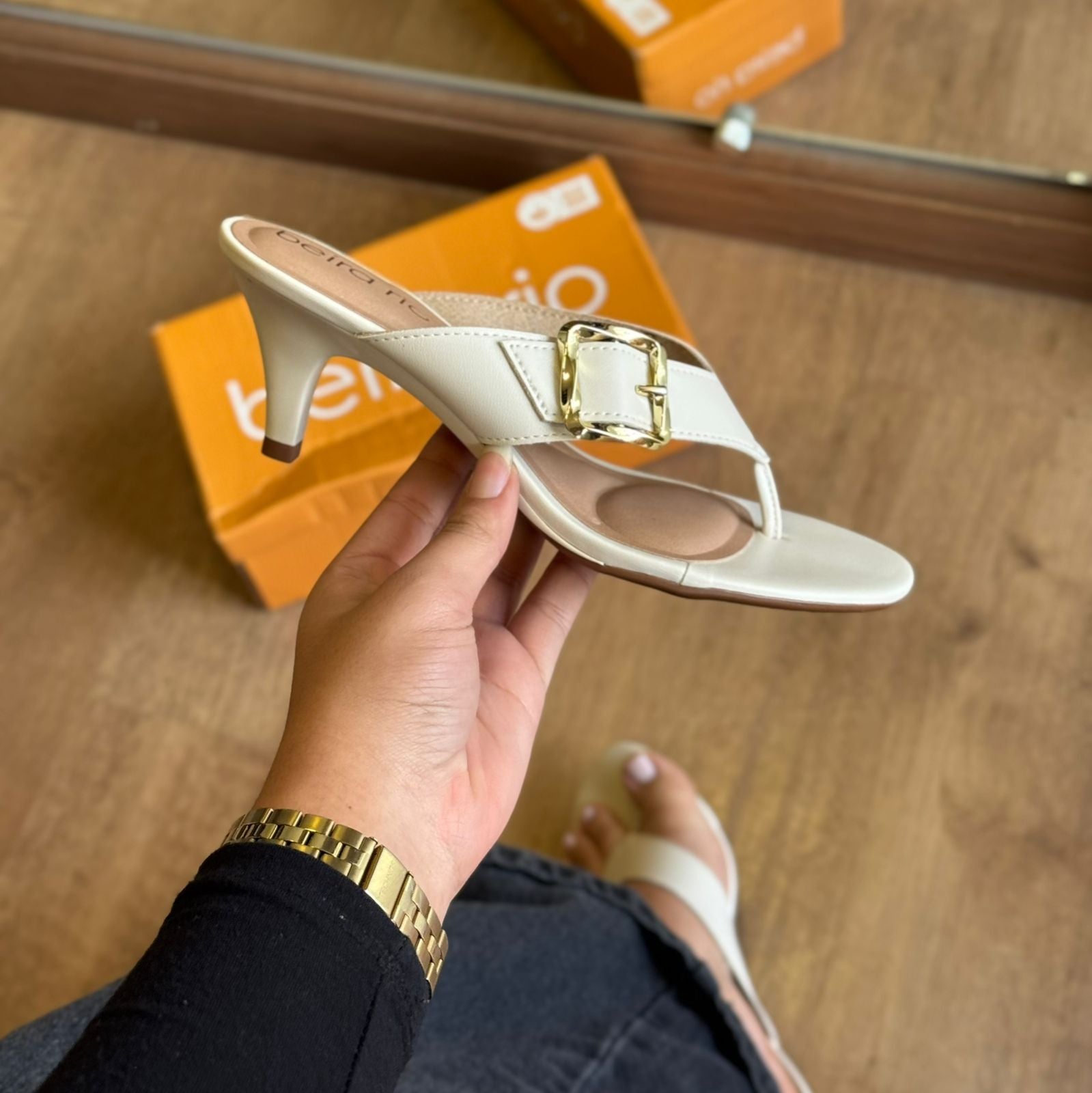 Salto Beira Rio Ouro Entrelaçado 8308.1440