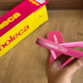 Chinelo de Dedo Moleca Detalhes da Marca 5552.200