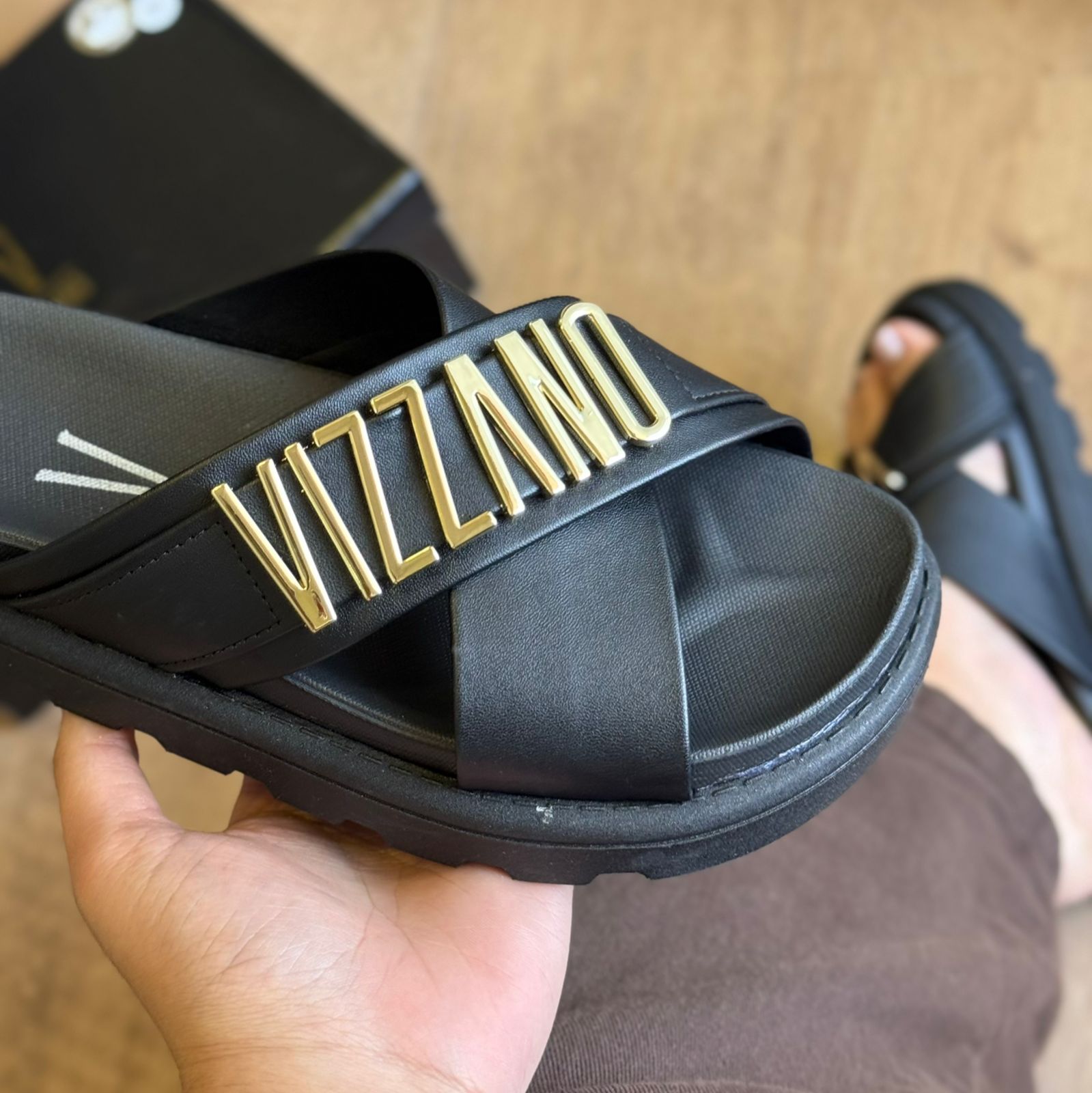 Sandália Vizzano Papete em X Detalhe da Marca 6510.122