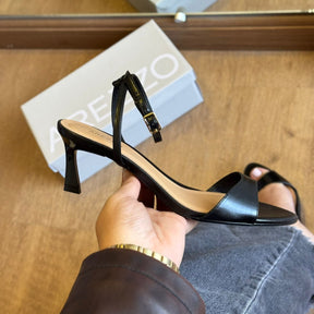 Sandália Salto Arezzo Livre e Solto A139220001