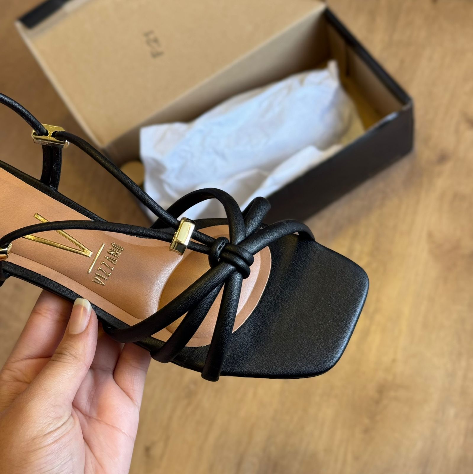 Sandália Vizzano Salto Baixo Tiras Finas 6454.129