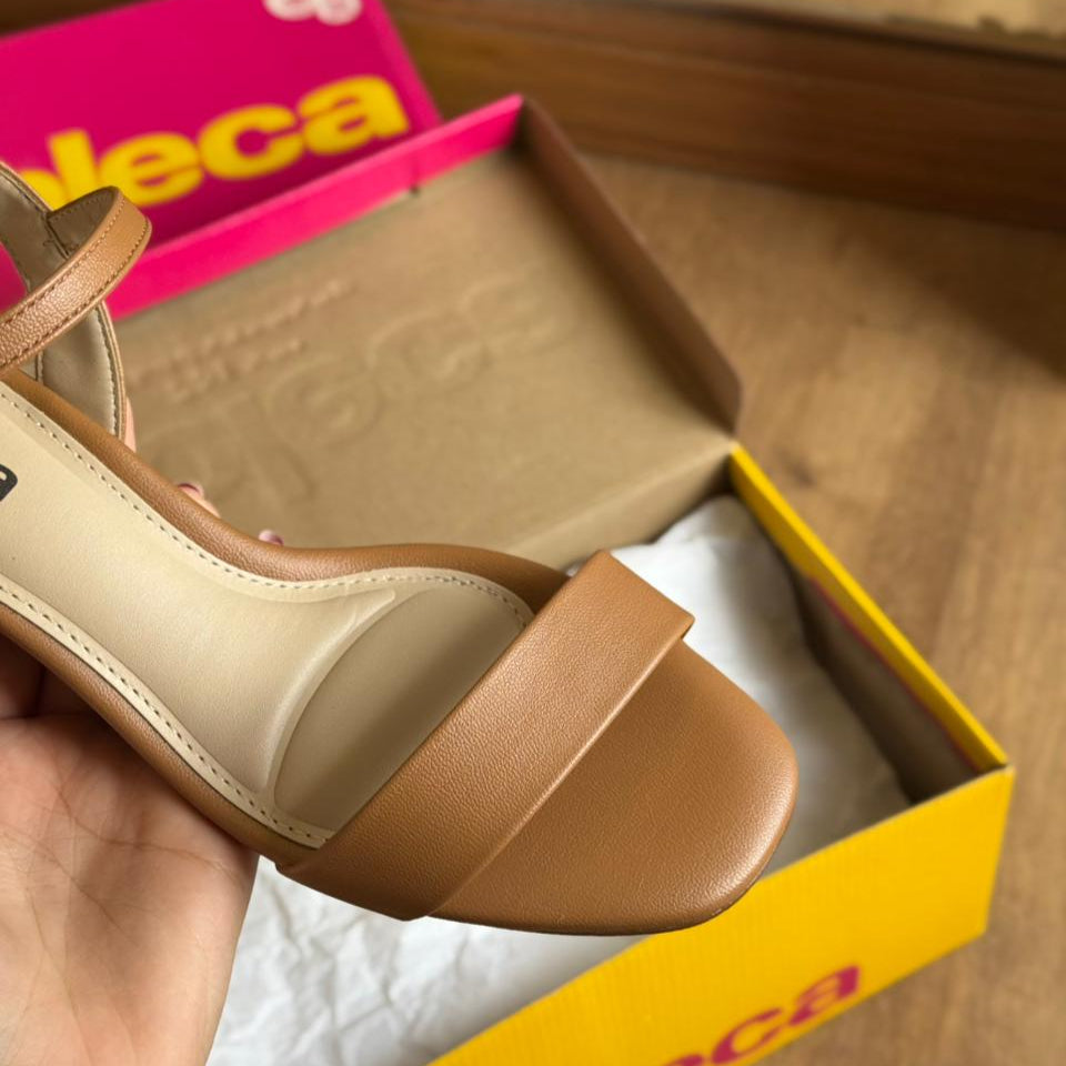 Sandália Moleca Salto Bloco Ajuste Prático 5496.101