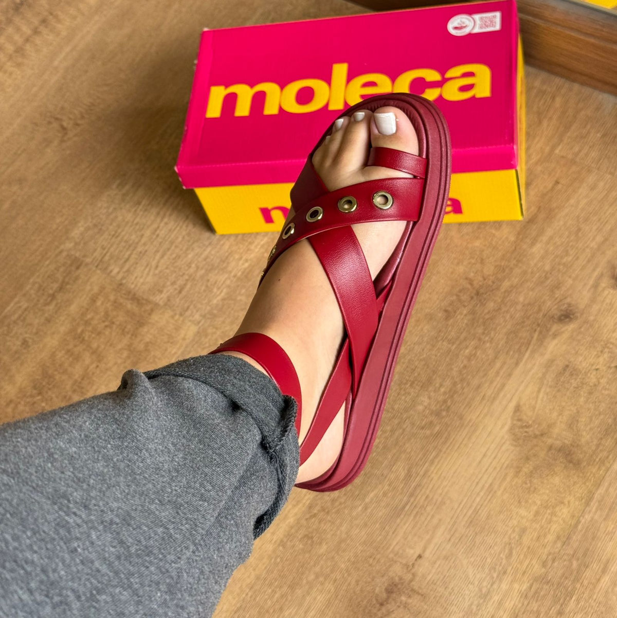 Sandália Moleca Tiras Entrelaçadas 5556.104