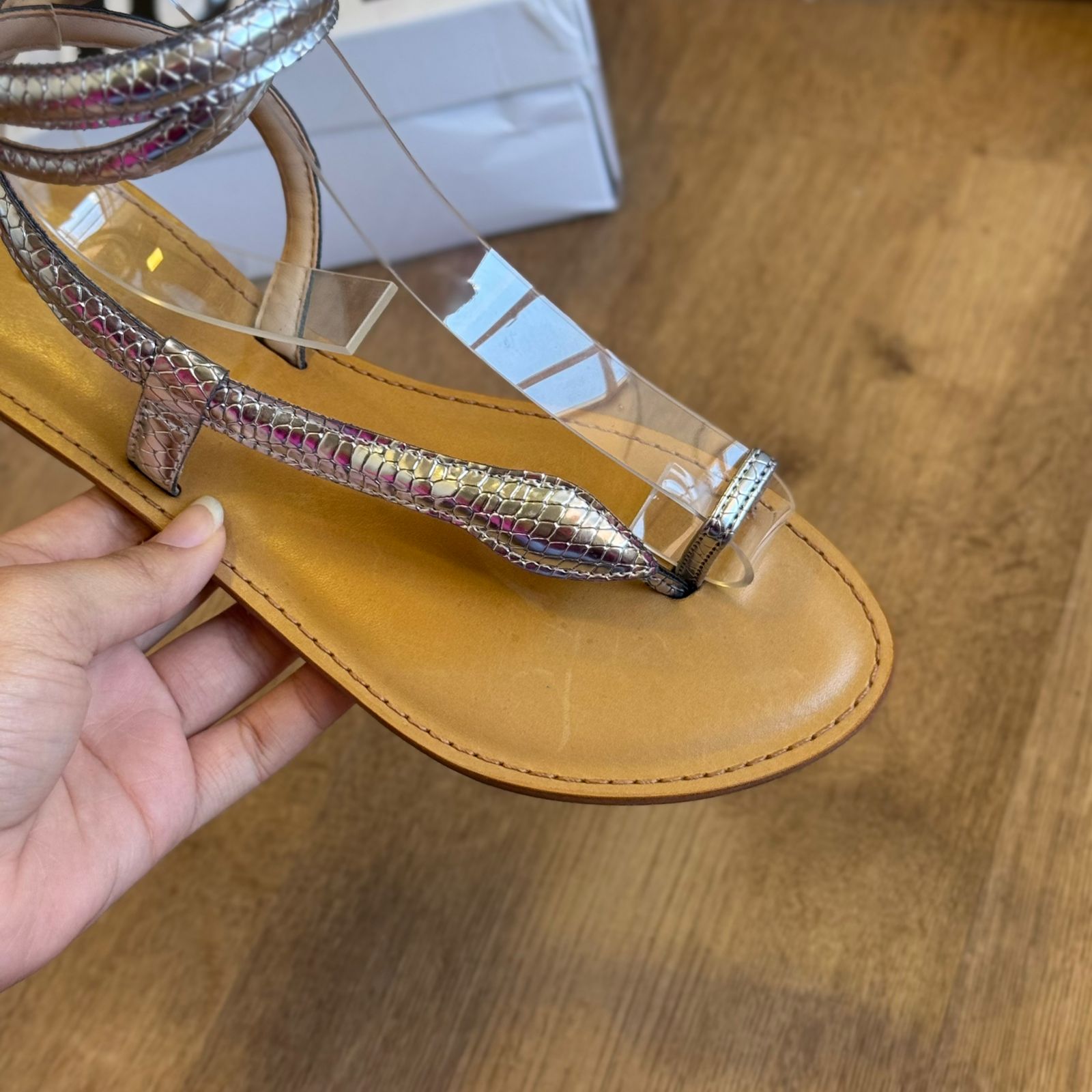 Sandália Schutz Rasteira Metalizada S042370334