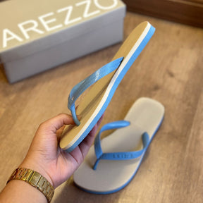 Chinelo de Dedo Arezzo Bicolor Roma Basics Z190350006