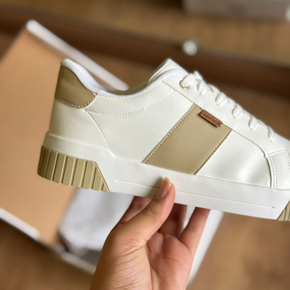 Tênis Ana Capri Sola Estruturada Listra Lateral C304830008