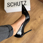 Scarpin Schutz Salto Fino Verniz S020910001