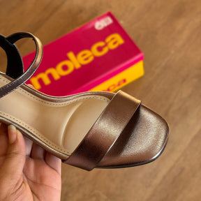 Sandália Moleca Salto Bloco Ajuste Prático 5496.101